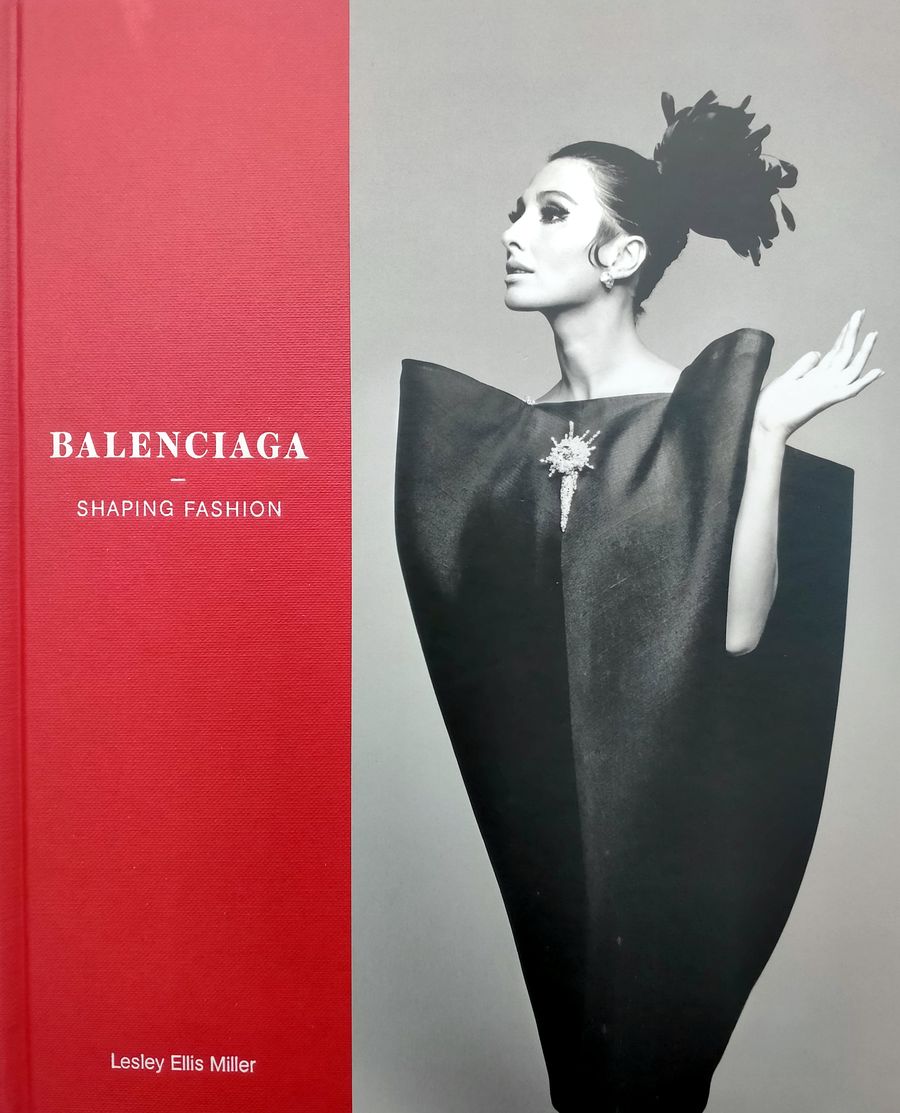 Balenciaga Shaping Fashion
