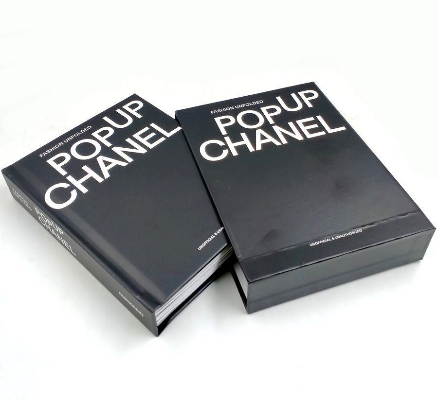 Fashion Unfolded Pop-Up Chanel