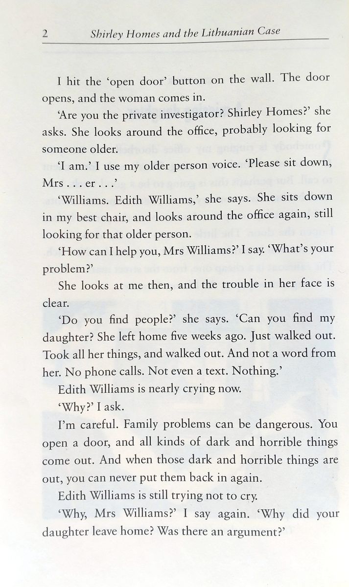 Oxford Bookworms Library 1 Shirley Homes and the Lithuanian Case with Audio Download (access card inside)