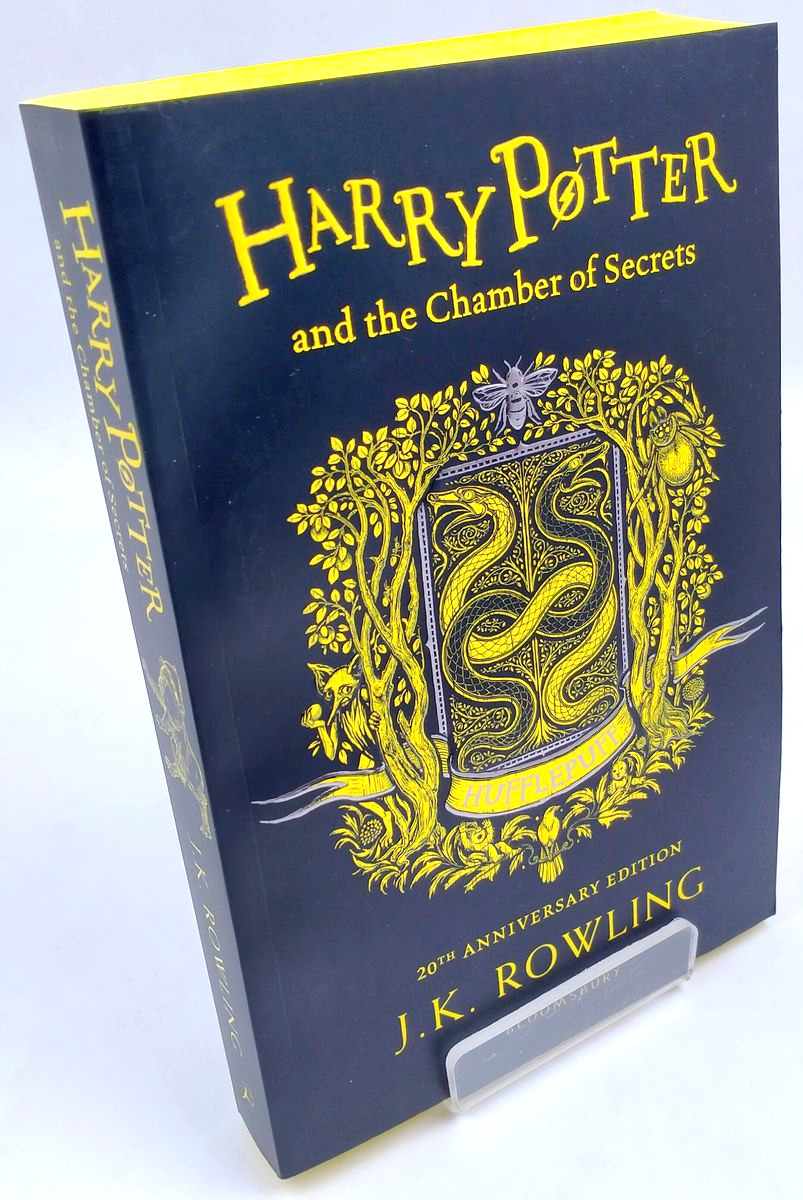Harry Potter and the Chamber of Secrets Hufflepuff Edition Paperback