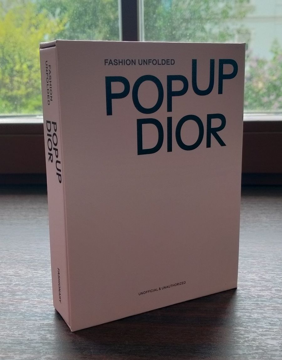 Fashion Unfolded Pop-Up Dior