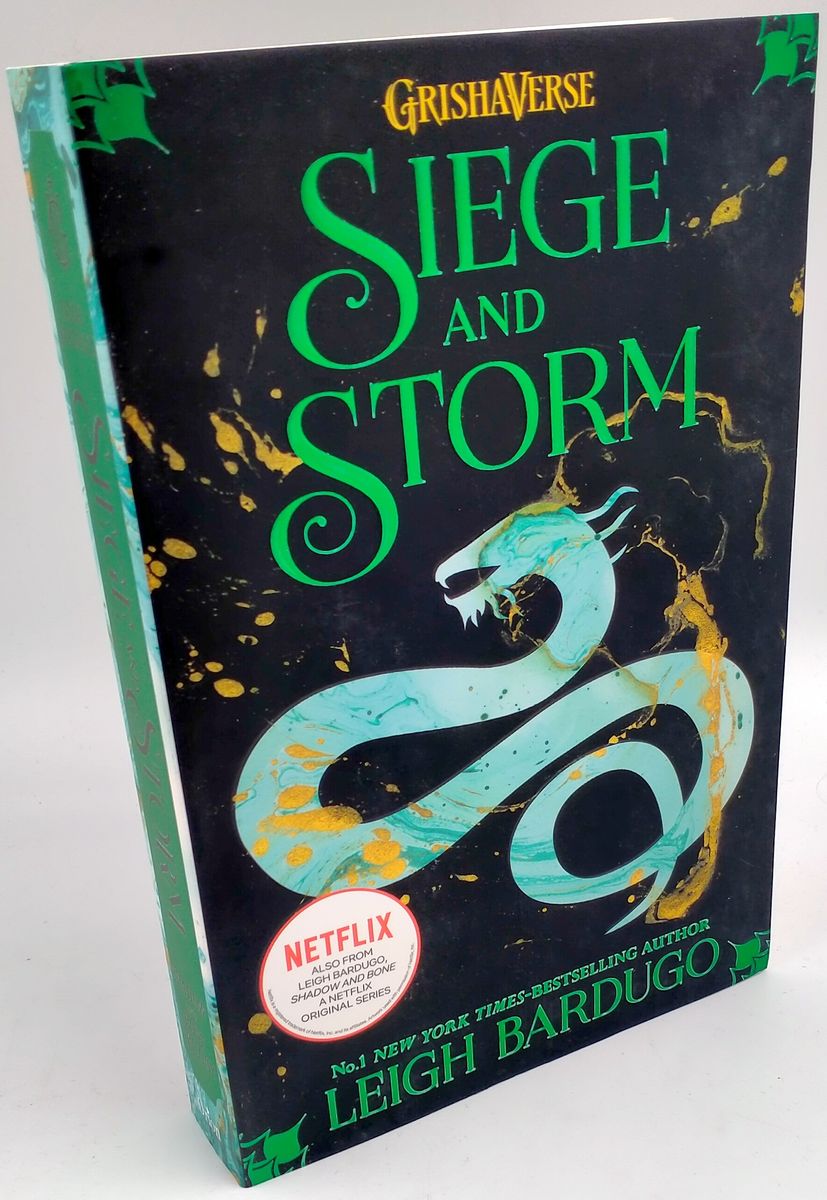 Shadow and Bone Book 2 Siege and Storm