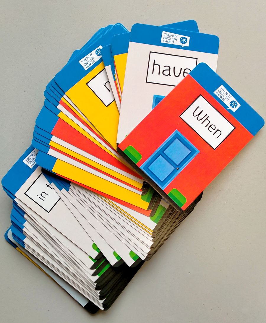 Карточная игра Zombie DeFence Card Game to Practice Present Simple