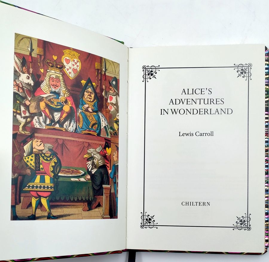 Alice's Adventures in Wonderland (Chiltern Classic)