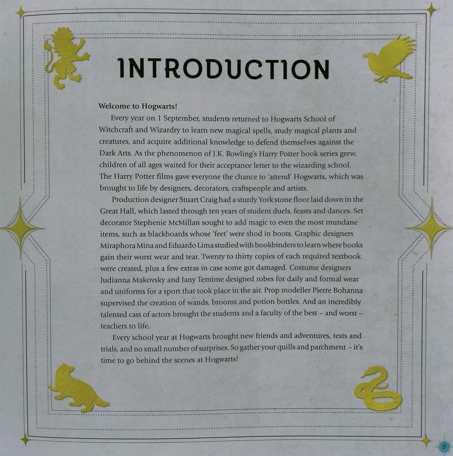 Harry Potter Hogwarts A Movie Scrapbook