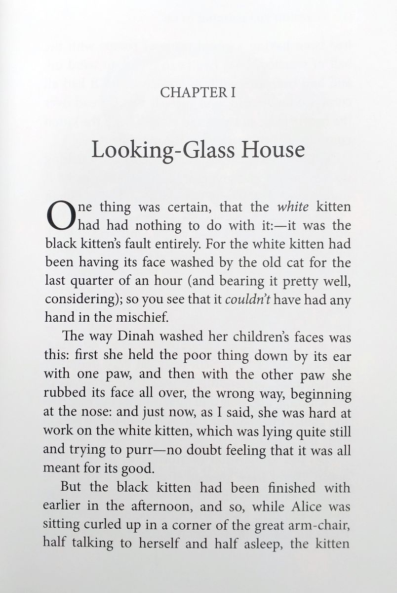 Alice Through the Looking Glass (Chiltern Classic)